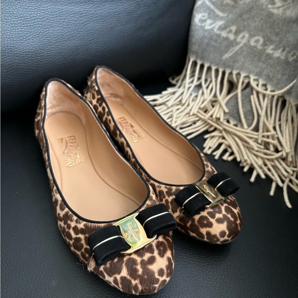 Stunning Ferragamo flats.  Excellent condition.  8M